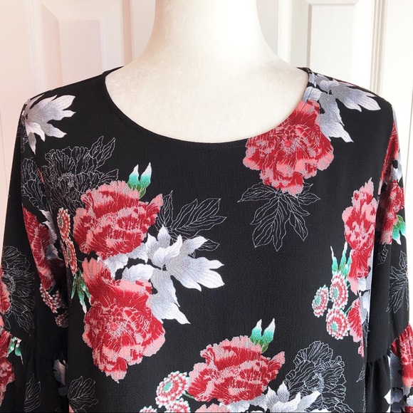 Bobeau Black Multi Floral Print Whimsigoth 3/4 Bell Sleeve Blouse Medium - Picture 2 of 15